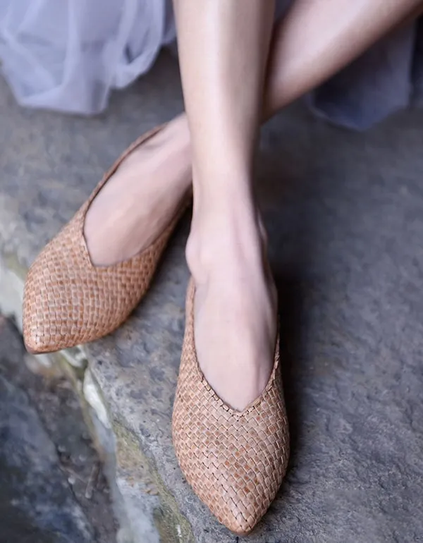 Hand-Woven Retro Leather Fashion Pumps