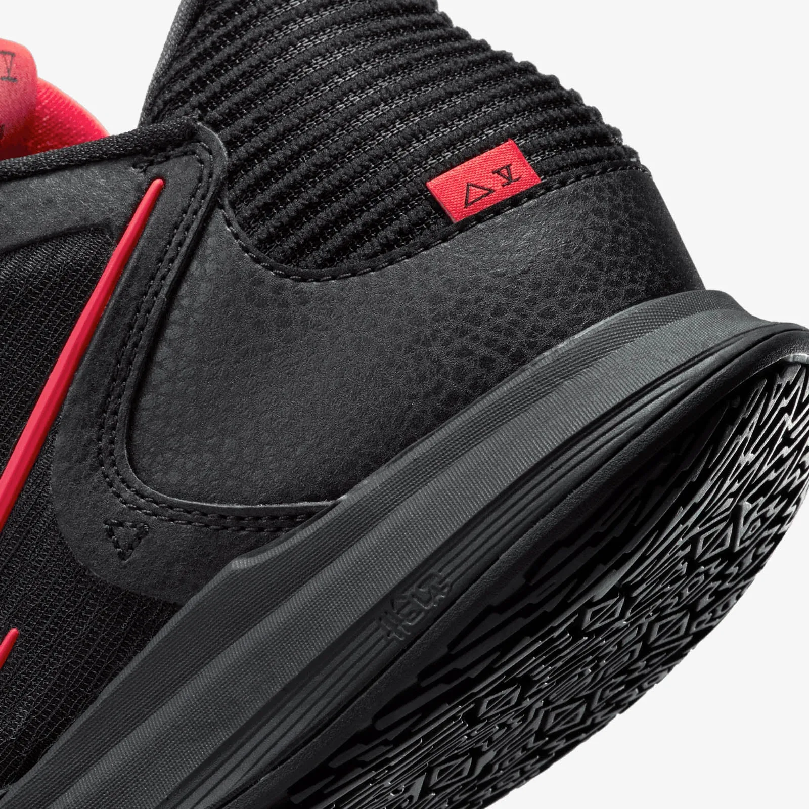 Kyrie Low 5 - Black/Bright Crimson