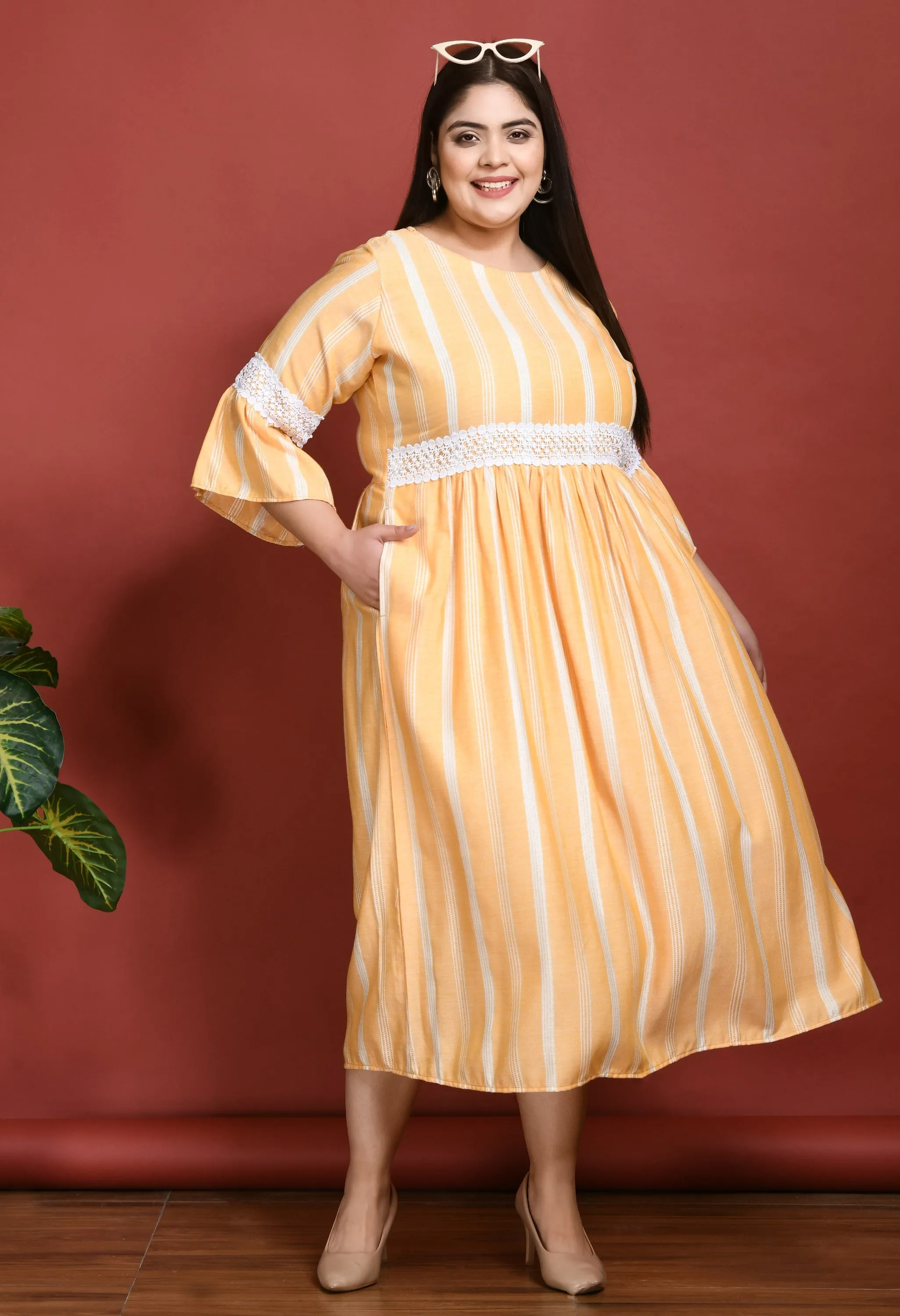 Plus Size Plus Size Yellow Striped Lace Dress