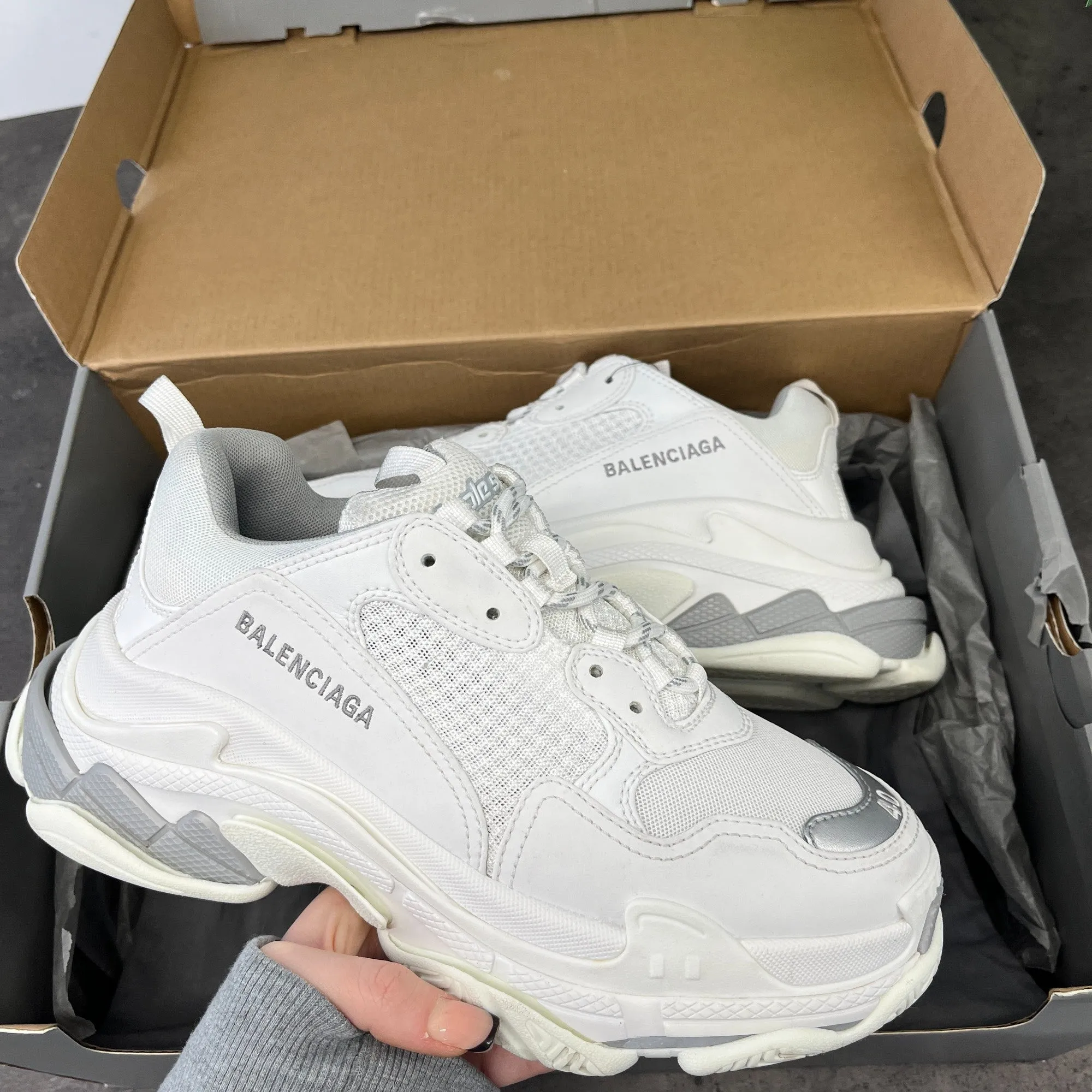 Women's Triple S Low Trainers White Size EU 39 / UK 6